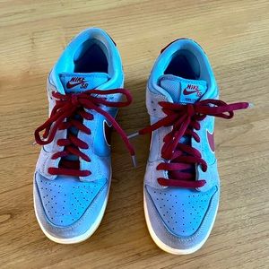Nike SB Dunk Low Phillies
